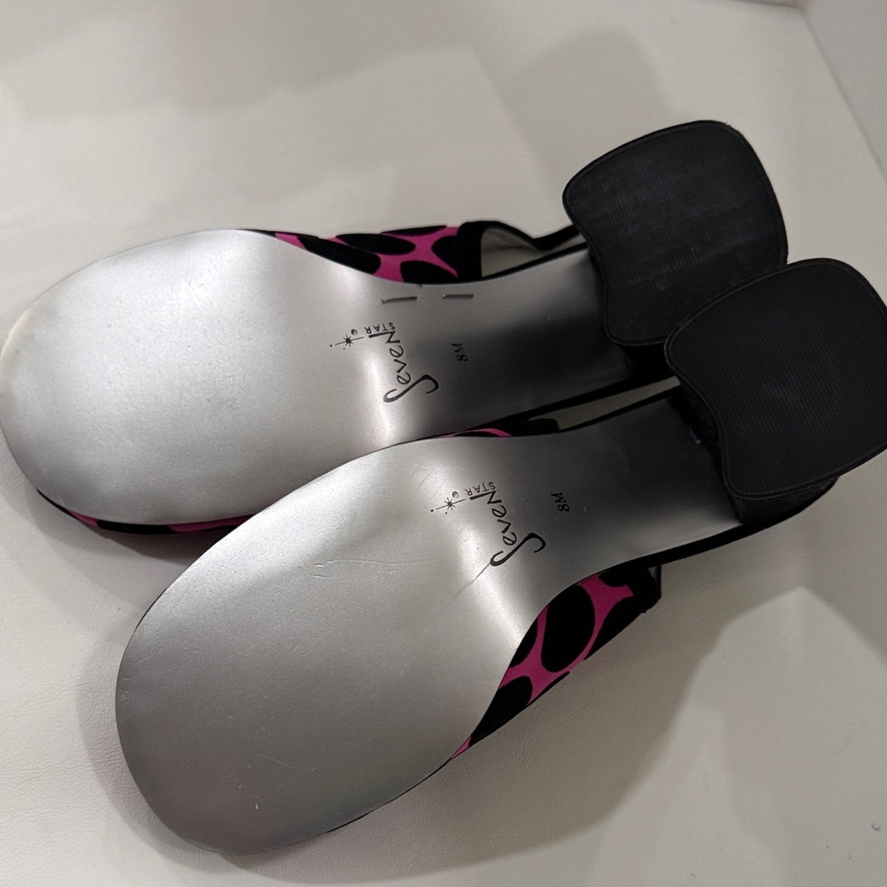 Seven Stars Black and Pink Velvet Polka Dot Heels - Picture 4 of 4